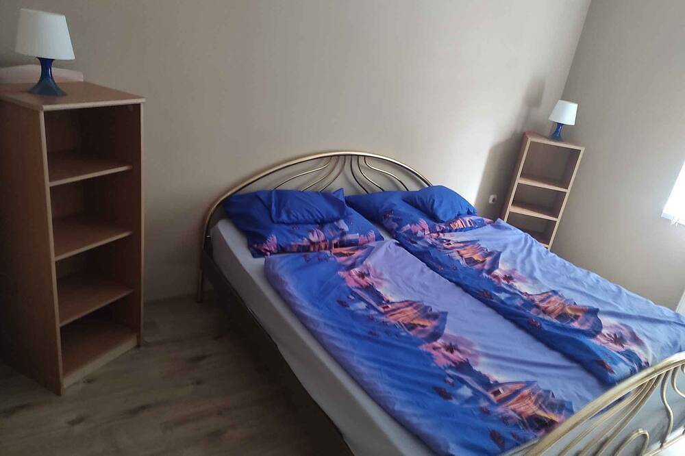 Ganze Wohnung, Ferienwohnung mit Pool, Klimaanlage und Waschmaschine in Siofok, Siófok und Umgebung