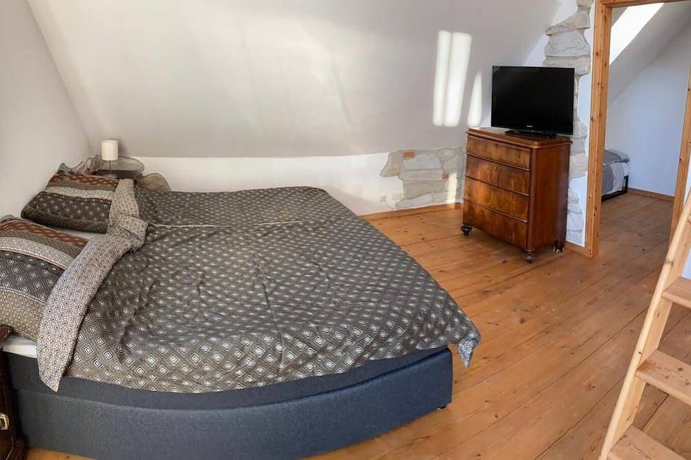 Ganze Wohnung, Sehr schöne Ferienwohnung unter dem Dach in Herrsching am Ammersee (Stadt), Herrsching