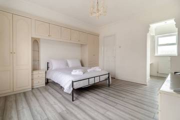 Cottage for 12 People in Suffolk, East of England, Photo 3