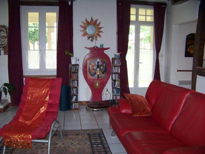 Gîte pour 2 personnes, avec piscine et jardin ainsi que terrasse et vue à Le Burgaud - 3