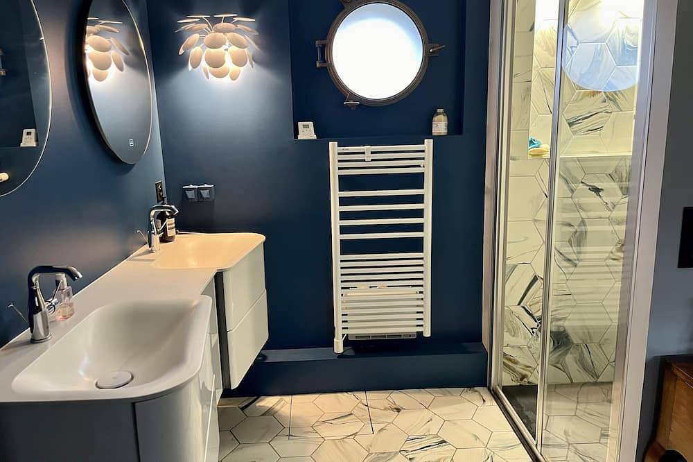 Chambre D'hôte de Charme B&B in Levallois-Perret, Hauts-de-Seine