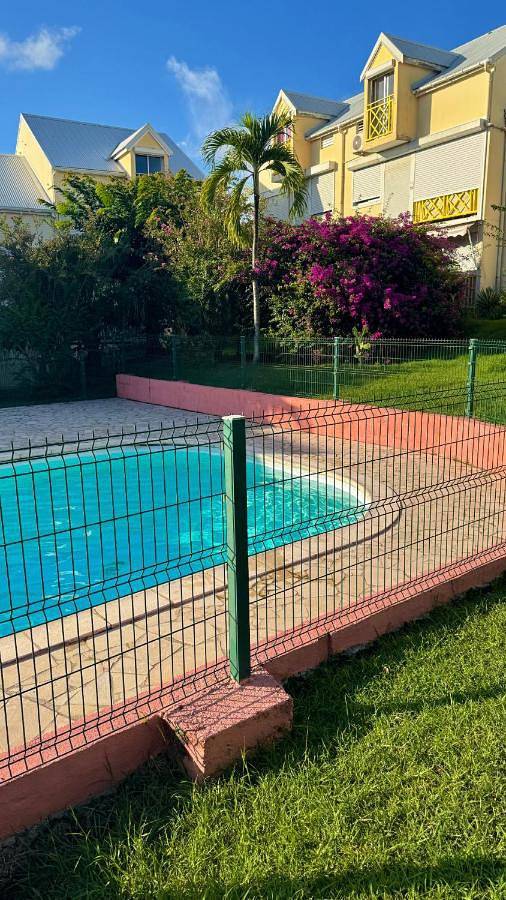 Apartamento de vacaciones para 4 personas, con piscina además de jardín y vistas, Se admiten mascotas - 1