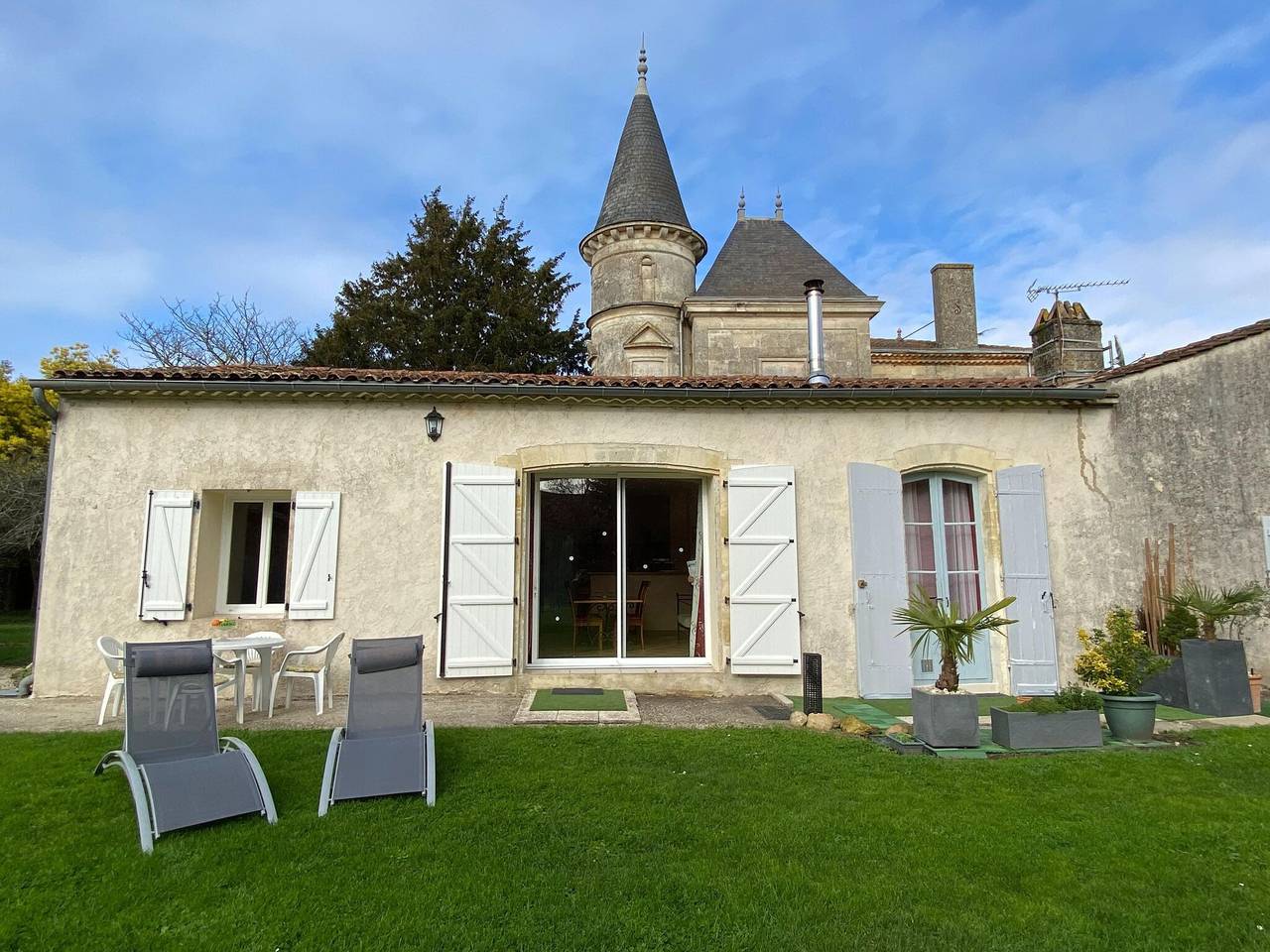 Maison jumelée sur un domaine viticole, Talais in Talais, Région De Lesparre-Médoc