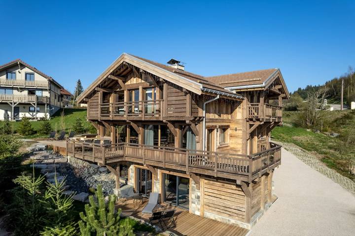 Chalet pour 14 personnes, avec jardin ainsi que balcon et sauna à Gérardmer