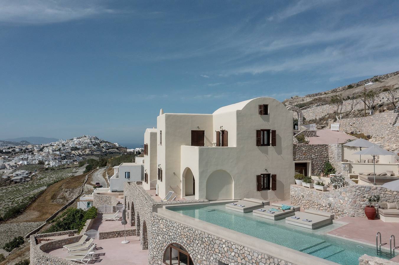 Villa - Sleeps 5 - Private Heated Pool-Parking in Santorini