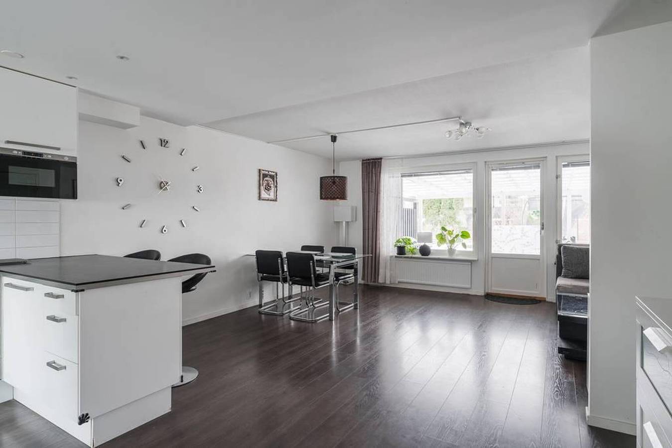 Komplett renoviertes 4-Br-Haus mit moderner Küche in Gävle, Gästrikland