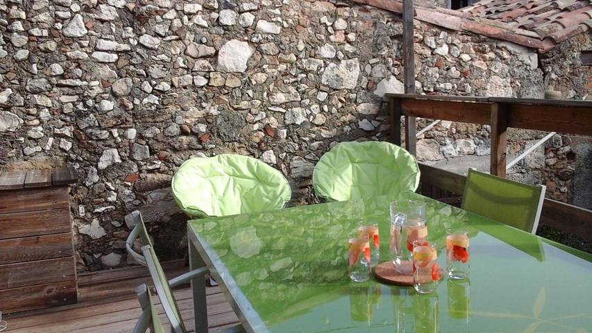 Gîte pour 2 personnes, avec terrasse à Aniane