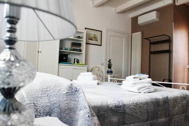 Beb Villa Lilla beach umbrellas, sunbeds bike breakfast all inclusive in San Benedetto del Tronto, Riviera delle Palme