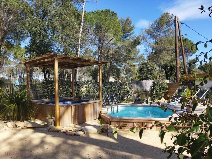 Location de vacances pour 5 personnes, avec bassin pour enfant et vue ainsi que piscine et jardin, animaux acceptés à Langlade - 2
