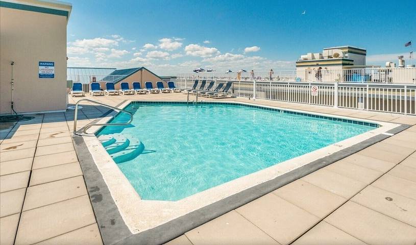Vacation home for 10 people, with pool in Ocean City