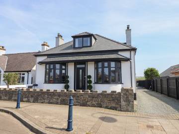Cottage for 6 People in Cemaes, Isle of Anglesey, Photo 3