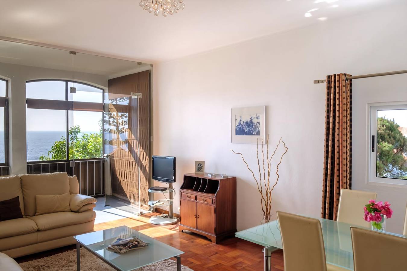 Apartamento inteiro, Guestready - Serene stay with sea views in Caniço de Baixo, Caniço (Santa Cruz)