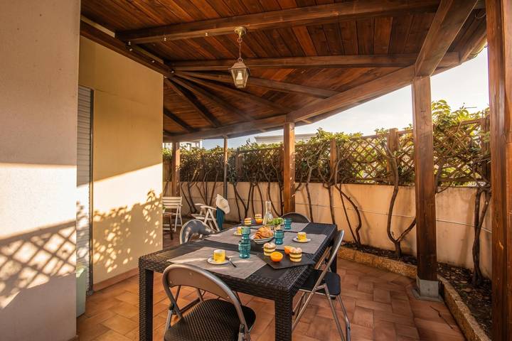 Location de vacances pour 6 personnes, avec terrasse, adapté aux familles dans Olbia