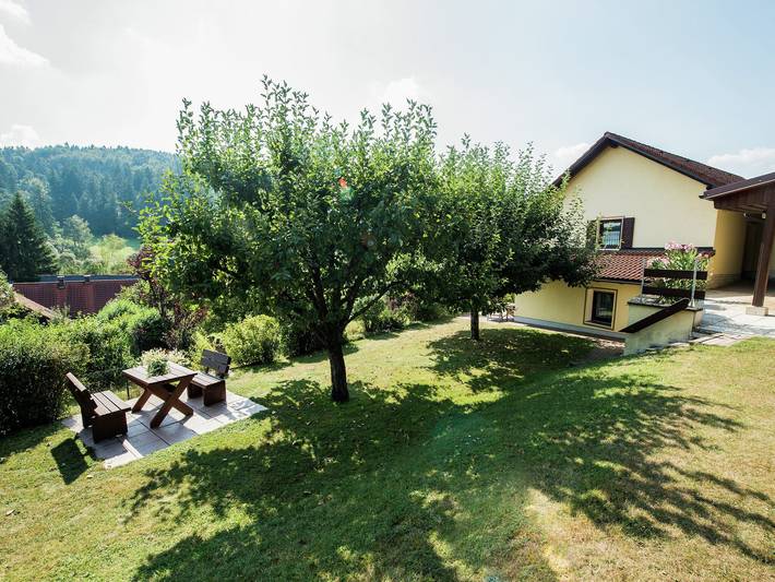 Ferienhaus für 3 Personen, mit Terrasse und Garten in Hollfeld