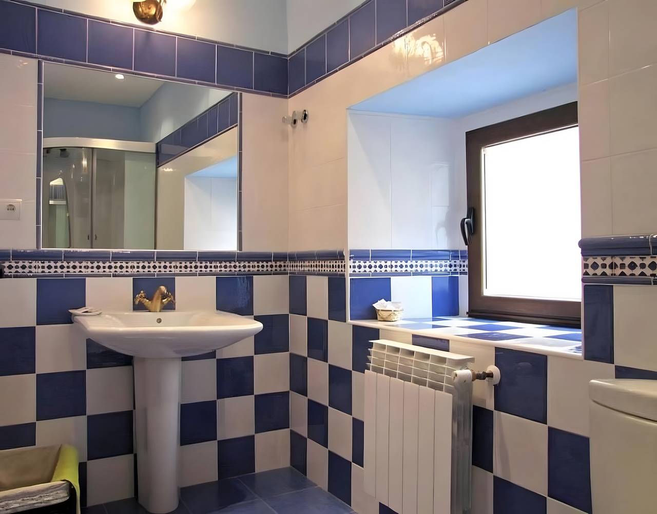 Zimmer 'Habitación Matrimonio' mit Bergblick, Gemeinschaftsterrasse und Wi-Fi in Almajano, Soria Provinz