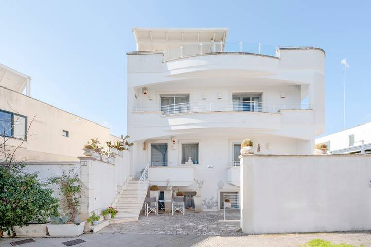 Vakantiehuis 'Le Terrazze Otranto 1' met gedeeld terras, wifi en airconditioning in Otranto, Ontranto en omgeving