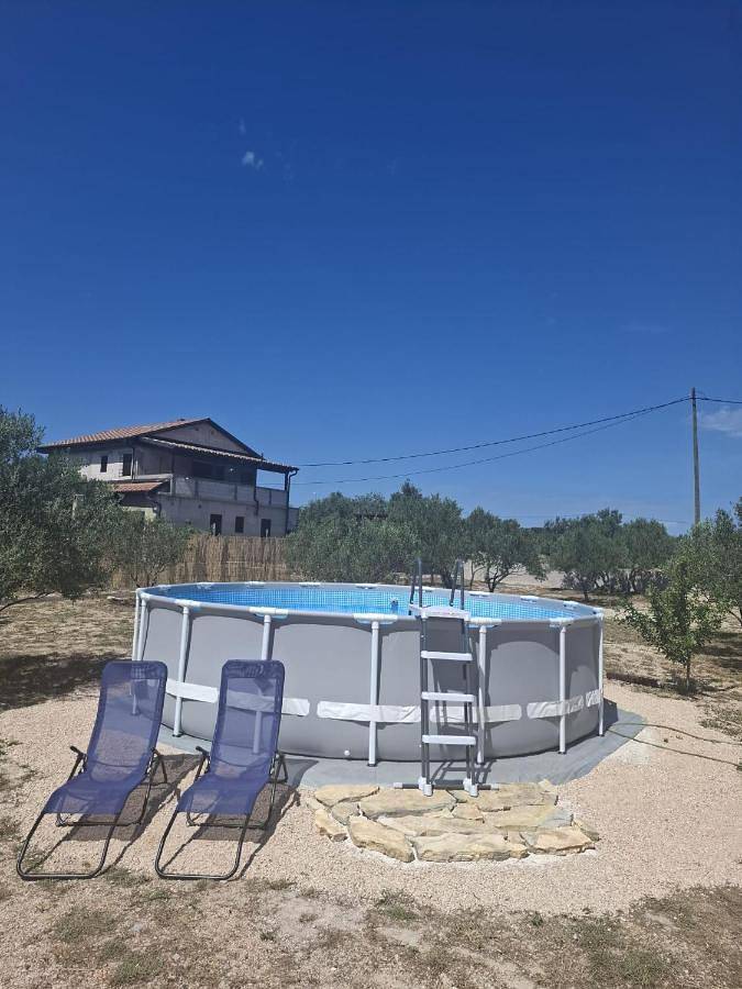 Camping pour 6 personnes, avec Jardin ainsi que Piscine et Vue à Pirovac - 4