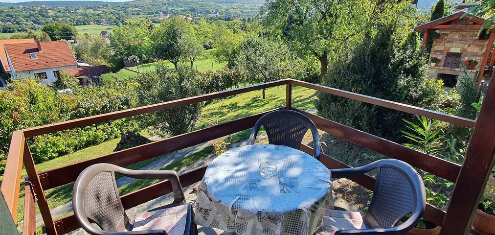 Location de vacances pour 7 personnes, avec jardin dans Koroshegy - 3