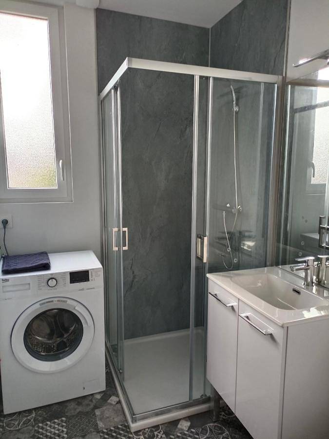Two-Bedroom House in Saint-Germain-le-Guillaume, Mayenne