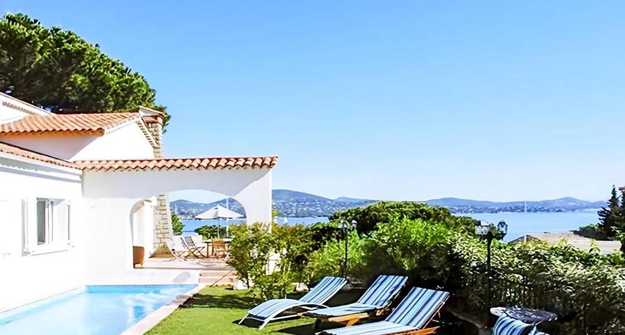 Hôtel pour 2 personnes, avec Terrasse et Jardin ainsi que Piscine et Sauna à Gassin