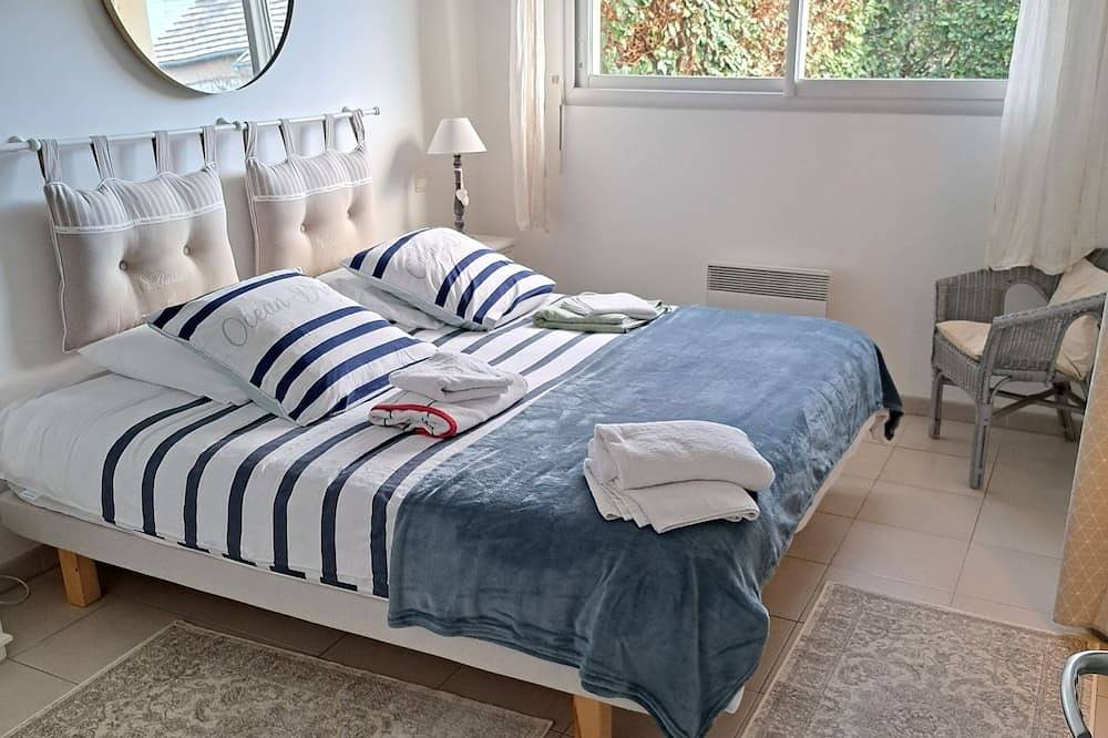 A 300 M Del Mar, Hermosa Casa 130 m2 Clasificada 4 * Luz, Residencial, Amplia in Agon-Coutainville, Coutances y alrededores