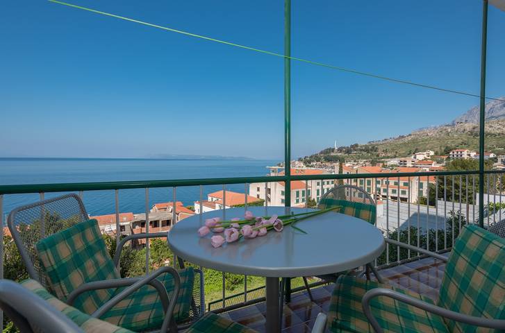 Ferienwohnung für 9 Personen, mit Balkon/Terrasse