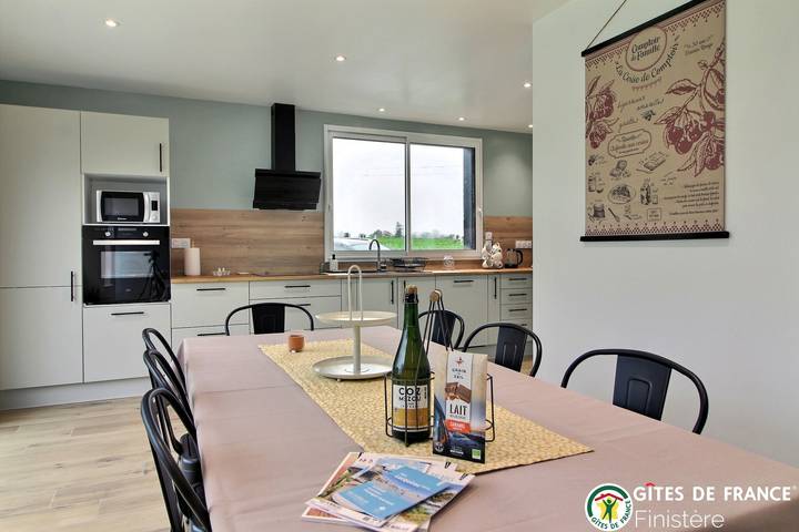 Gîte für 6 Personen, mit Terrasse und Garten in Plouégat-Guérand