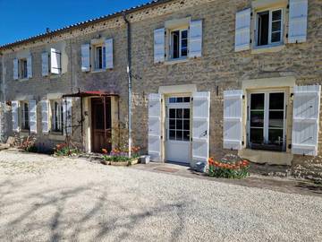 Chambre d’hôte pour 2 personnes, avec piscine et jardin en Charente-Maritime