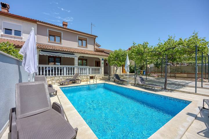 Ferienhaus für 9 Personen, mit Pool und Garten in Pula-Medulin - 4