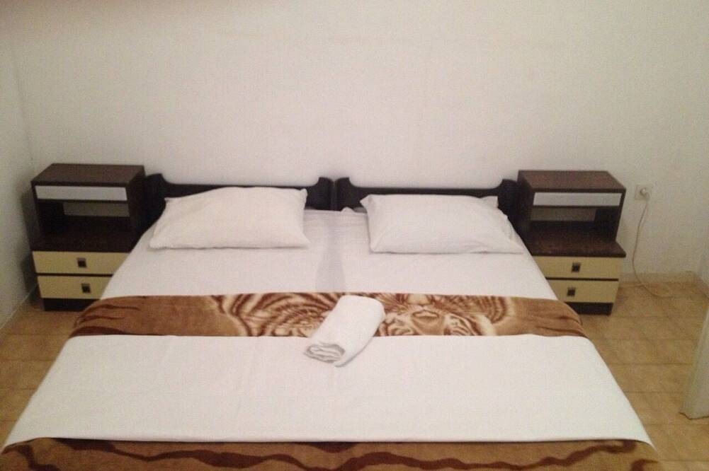 Ganze Wohnung, 4-Zimmer-Ferienwohnung am Strand Bucht Pjestata, Peljesac in Dubrovnik-Neretva