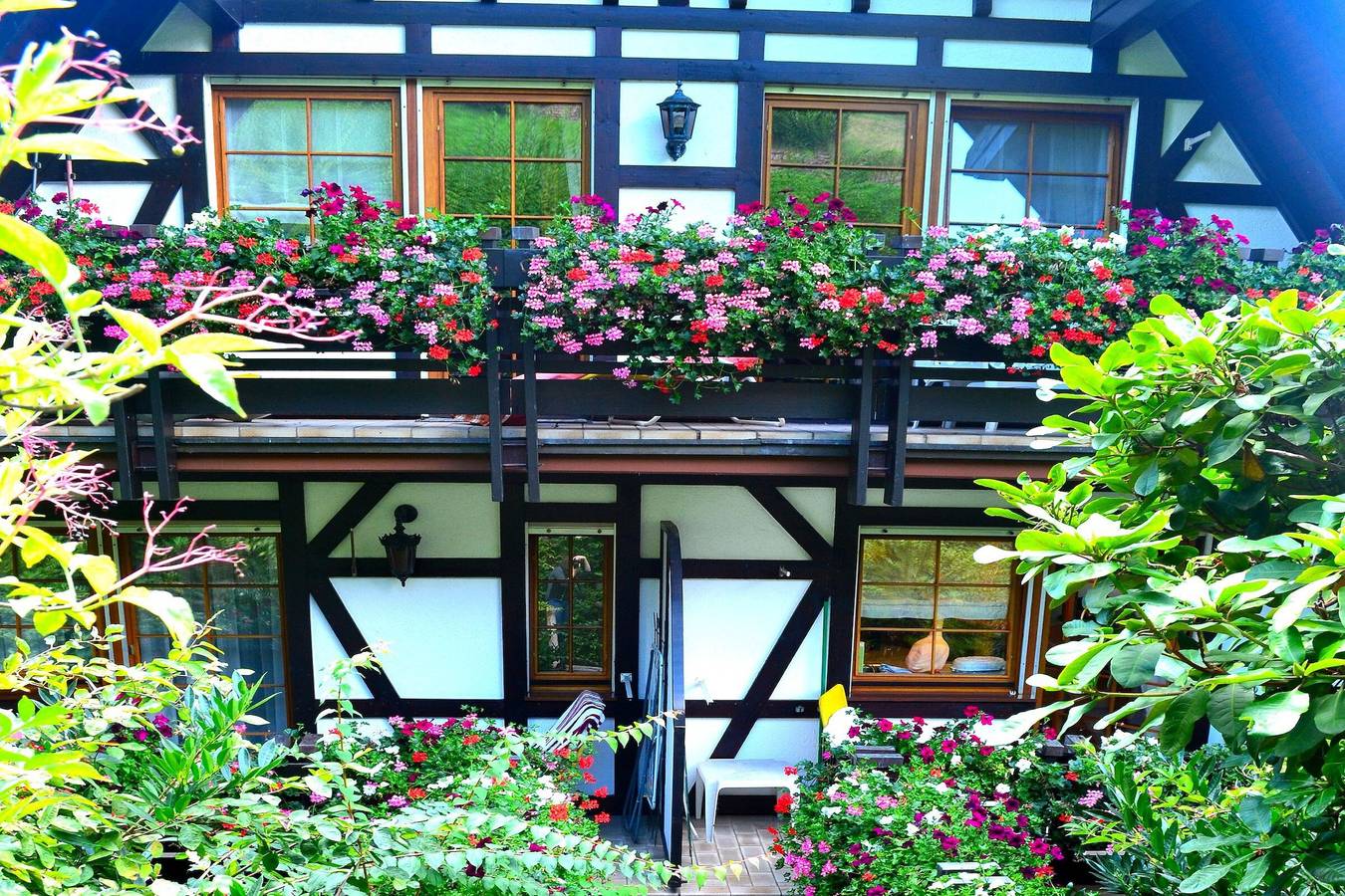 Ganze Wohnung, Ferienwohnung 'Rotkehlchen' mit Bergblick, Gemeinschaftsterrasse und Wi-Fi in Sasbachwalden, Mittlerer Schwarzwald