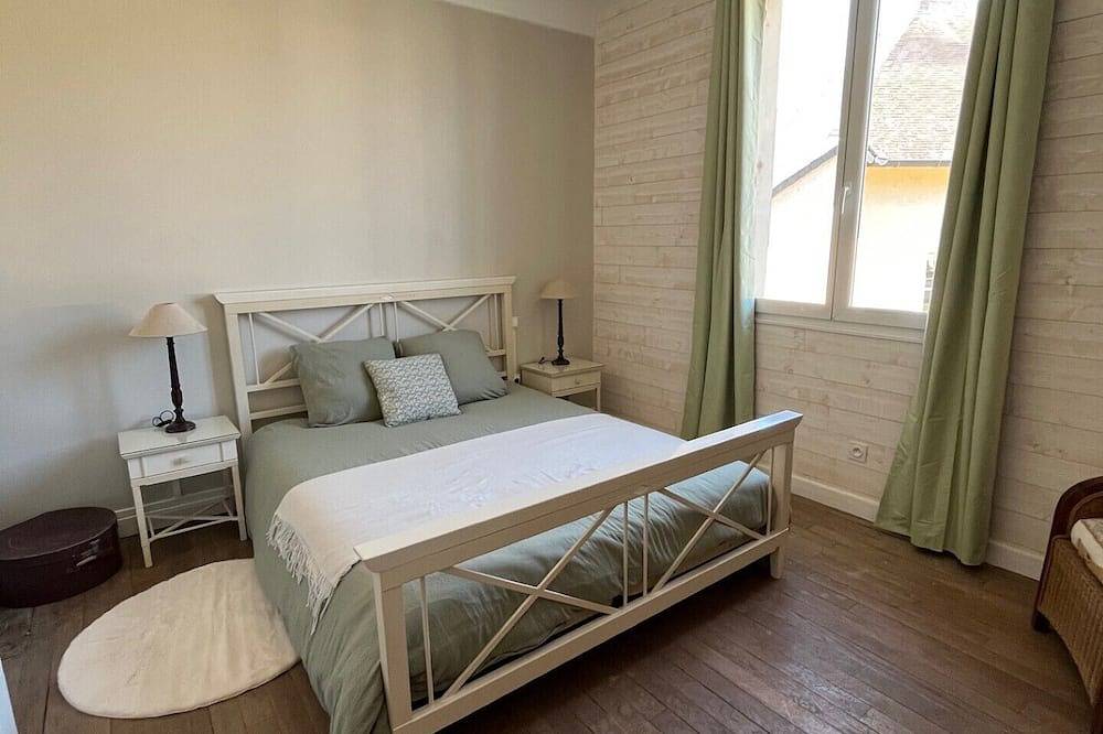 House 2 Bedrooms (4people) in Treignac (19 Corrèze) right in the center of the Village in Treignac, Región de Tulle