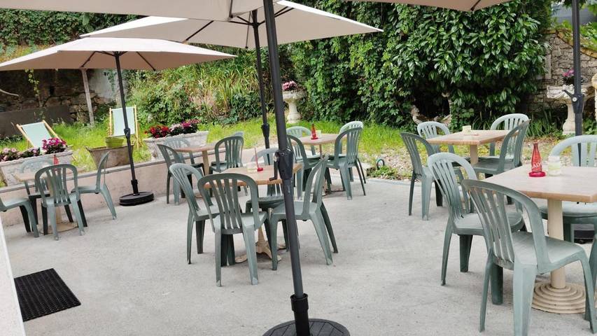 Location de vacances pour 4 personnes, avec jardin, adapté aux familles à Lépin-le-Lac - 3