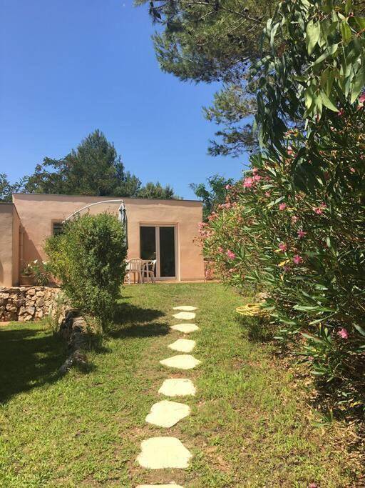 Ferienhaus für 4 Personen, mit Garten und Pool sowie Ausblick und Terrasse - 1