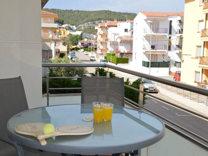 Apartamento entero, 'Miami Ii 112 - Apartamento central' cerca de la playa con piscina compartida in L' Estartit, Estartit