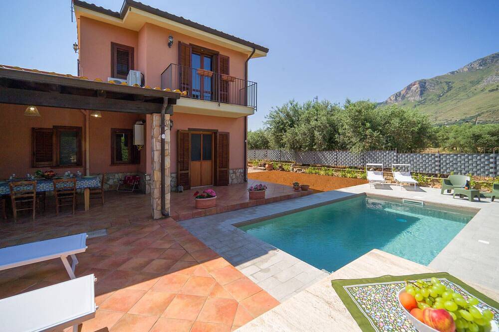 Prachtig huis in Torre Colonna-Sperone in Torre Colonna-Sperone, Altavilla Milicia