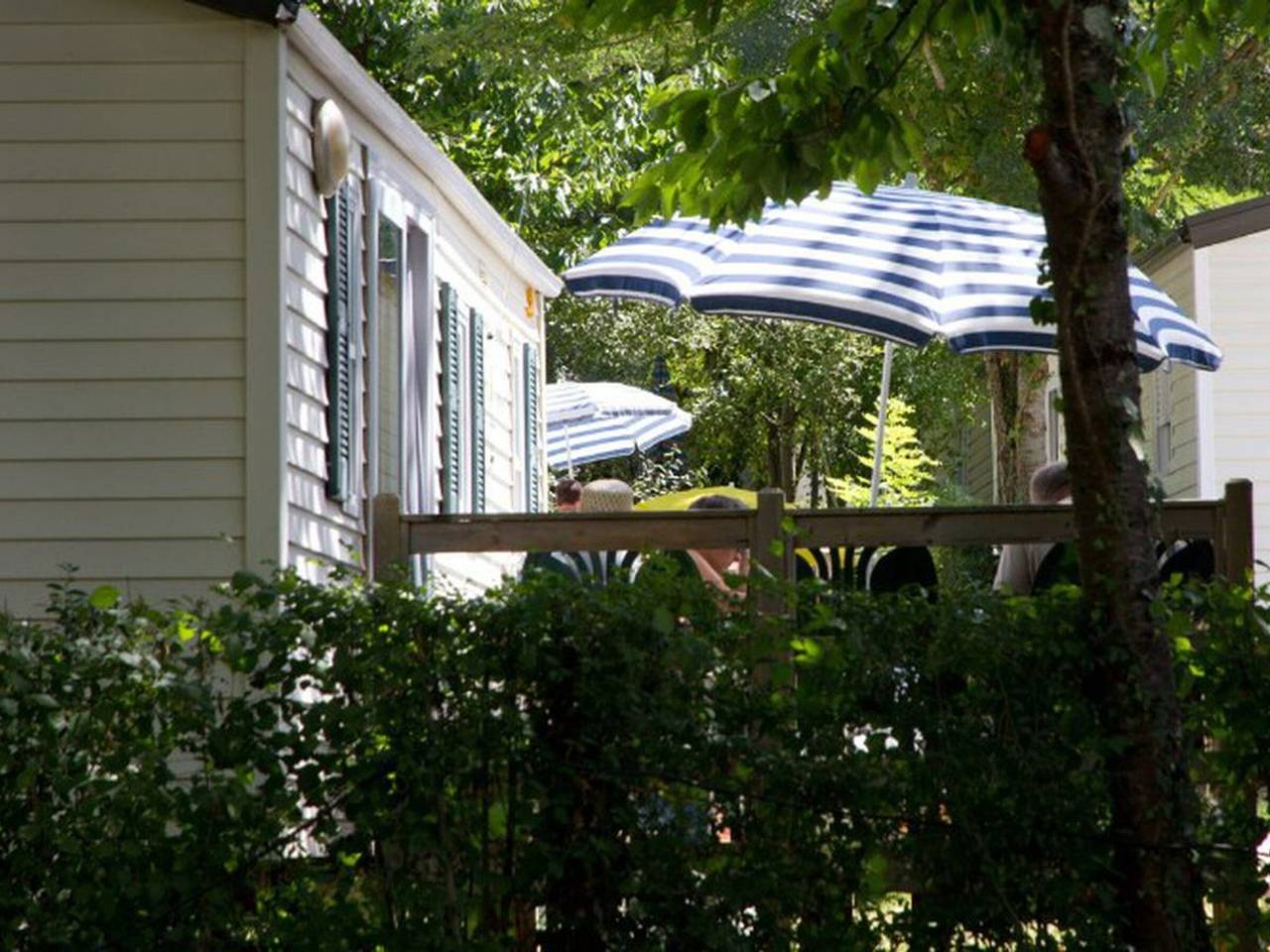 Spacieux Cottage avec Terrasse pour 6 Personnes in Petit-Palais-et-Cornemps, Région de Libourne