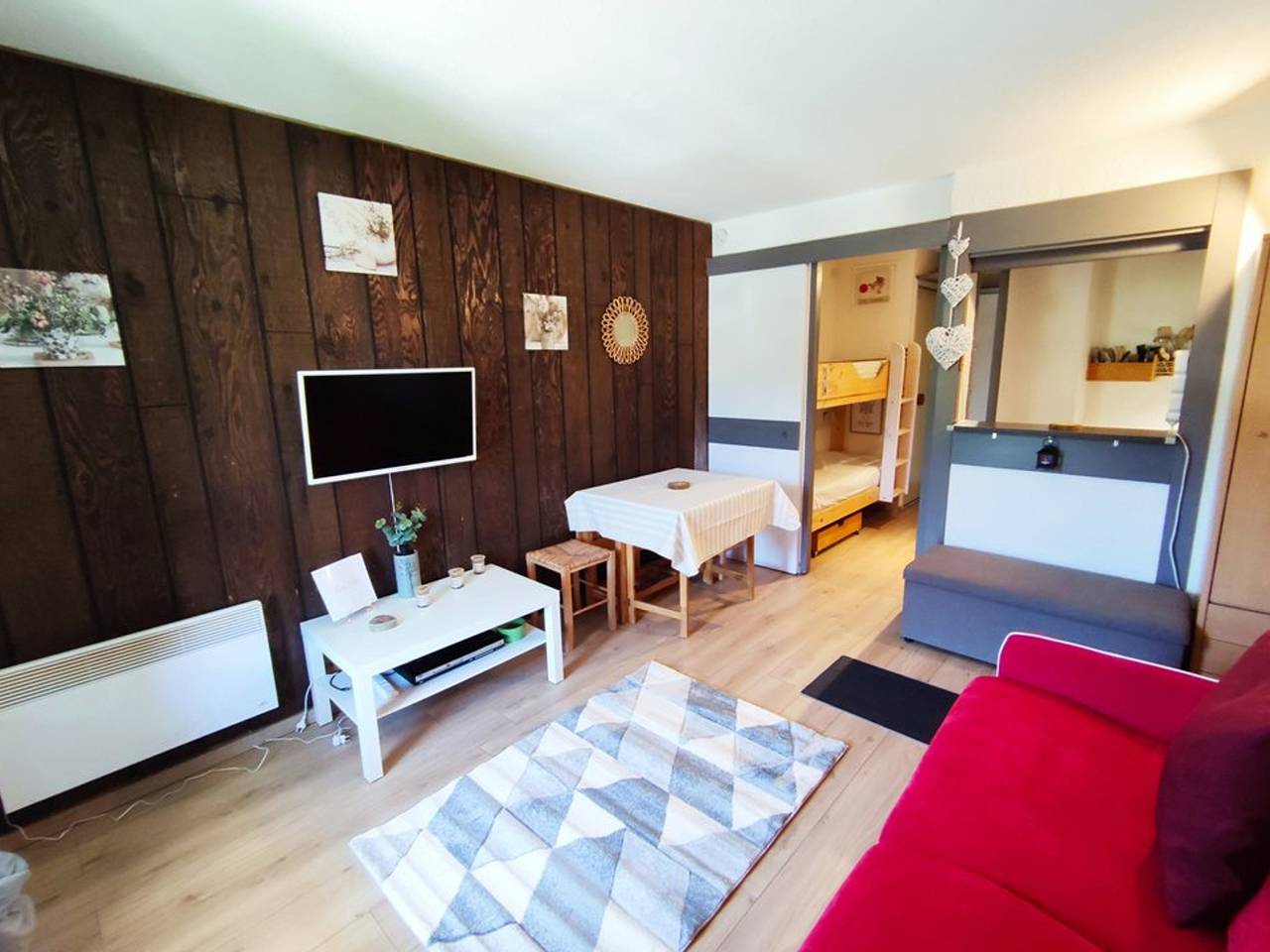 Studio entier, Charmant Studio Lumineux au Hameau, à 150m des Pistes, Wifi Inclus in Isola 2000, Isola