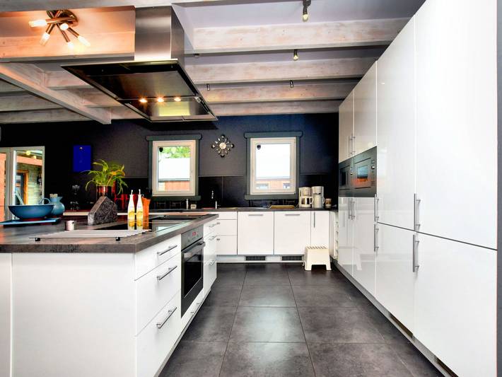 Location de vacances pour 15 personnes, avec jardin et piscine ainsi que terrasse et sauna dans Dochamps - 3