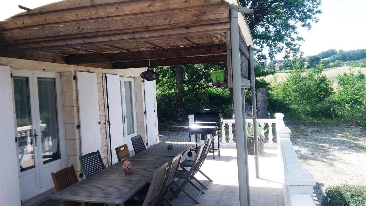 Four-Bedroom Holiday Home in Brignac-la-Plaine, Région de Brive-la-Gaillarde