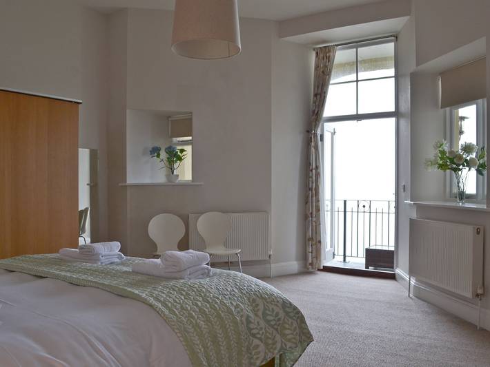 Log cabin for 6 people in Torquay