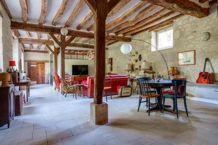 Location de vacances pour 15 personnes, avec jardin, animaux acceptés à Saint-Benoît-la-Forêt - 4