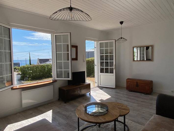 Location de vacances pour 4 personnes, avec Terrasse ainsi que Jardin et Vue dans Plage Trégana