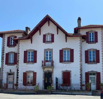 Maison d’hôte pour 6 personnes, avec vue et jardin à Saint-Étienne-de-Baïgorry