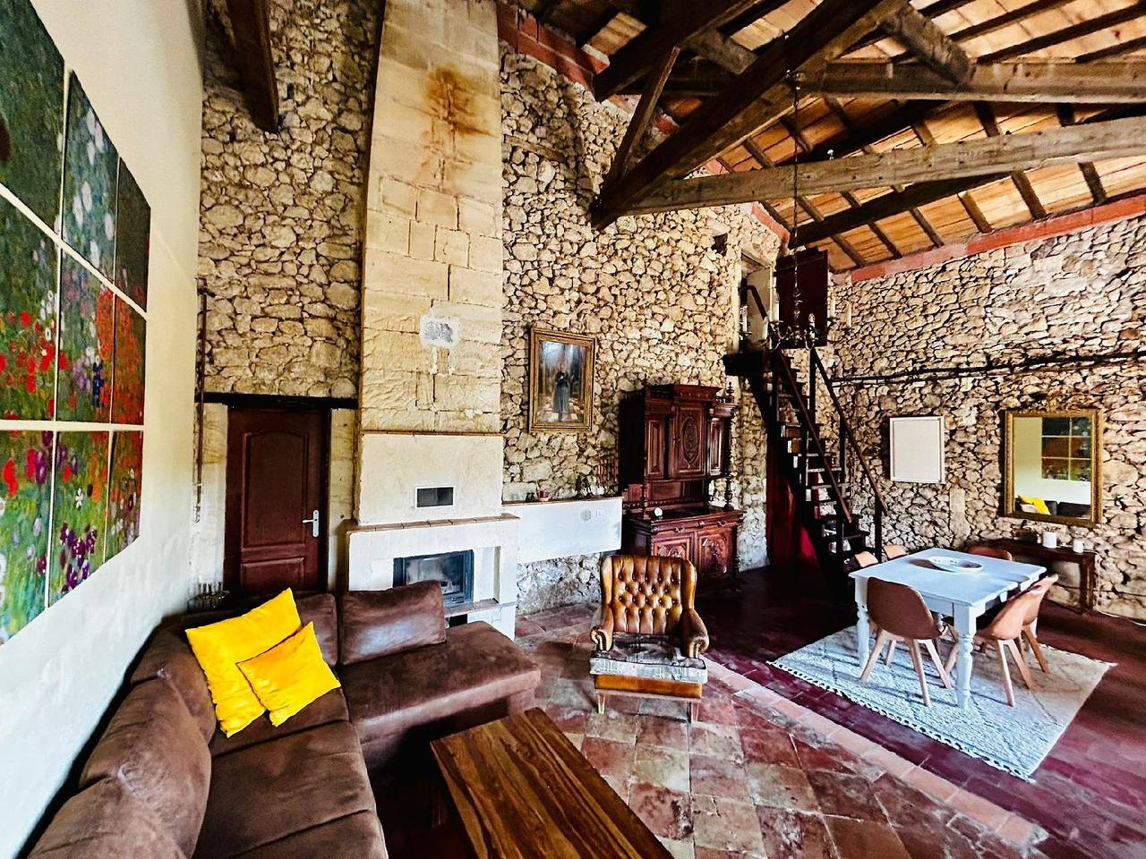 Entire vacation apartment, Holiday flat in Pujols with barbecue and pool in Pujols (Gironde), Libourne region