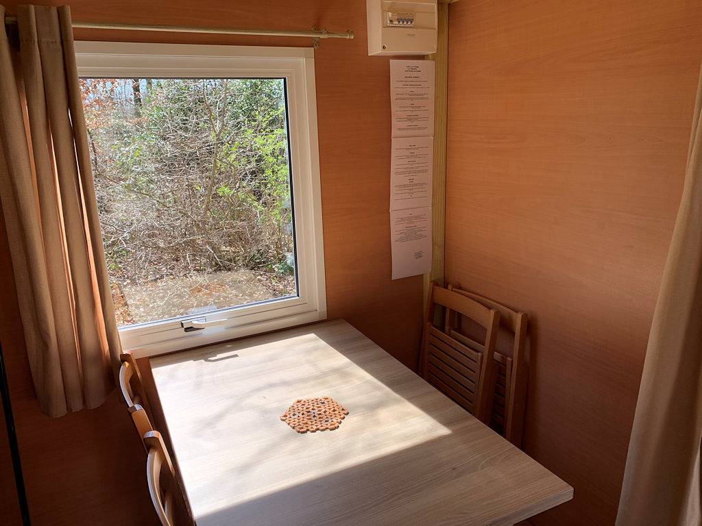 Roulotte Les Sapins - Chalets en bordure d'étangs in Brinon-sur-Sauldre, Sologne