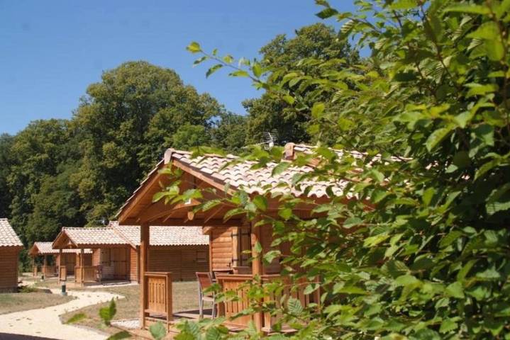 Gîte pour 4 personnes, avec sauna ainsi que bassin pour enfant et jacuzzi à Hauterives - 3