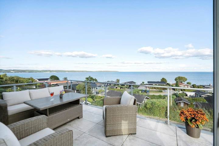 Ferienhaus für 4 Personen, mit Balkon und Terrasse sowie Garten in Mørkholt - 3