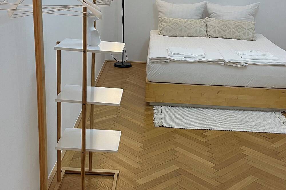 Ganze Wohnung, Marvelous 2-Bedroom Apartment in the Heart of Vienna in Wien Innenstadt, Wien