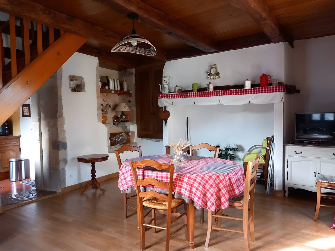 Haus am Fluss Le Célé "L'Oustalou" in Corn, Quercy